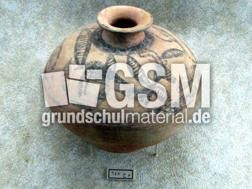 104 AusgrabungsstÅcke Hili Gräber.JPG